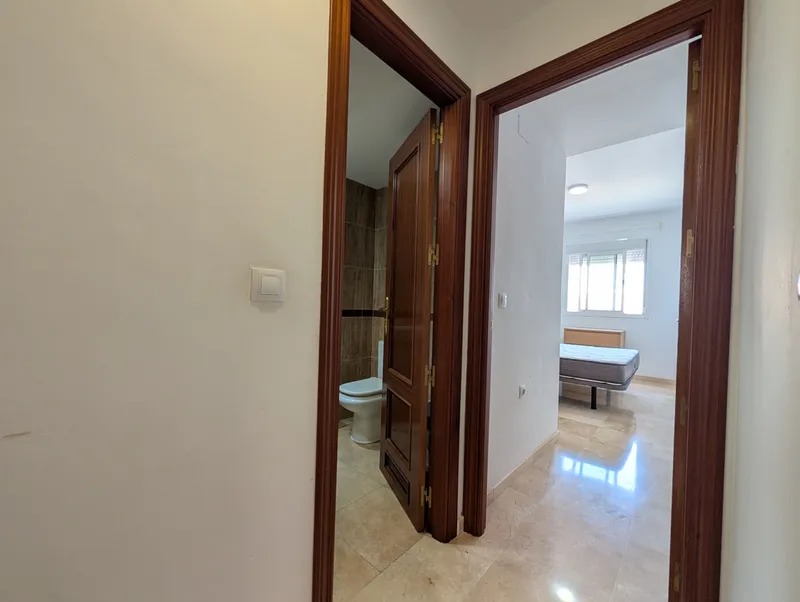 Moderno apartamento en alquiler en Camino de los Molinos, Estepona - Imagen