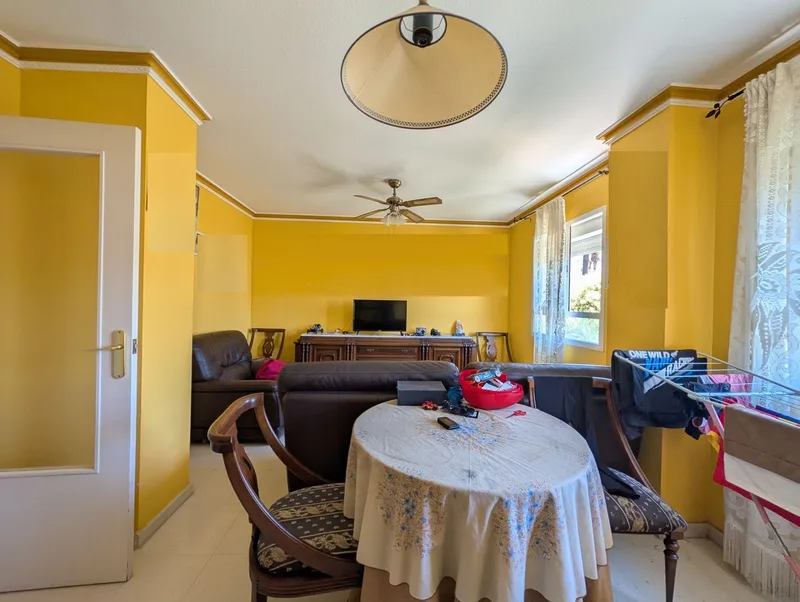 Piso de 3 habitaciones en Estepona - Imagen